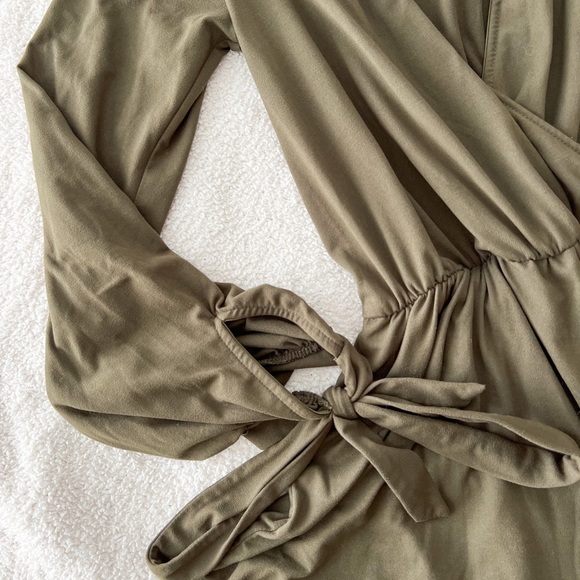 (MOD boutique) super soft olive green long sleeve romper - Picture 6 of 8